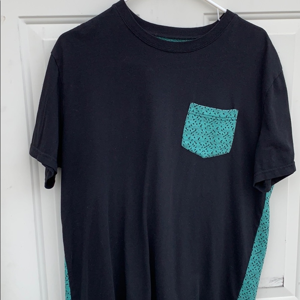 Medium black shirt with vintage look